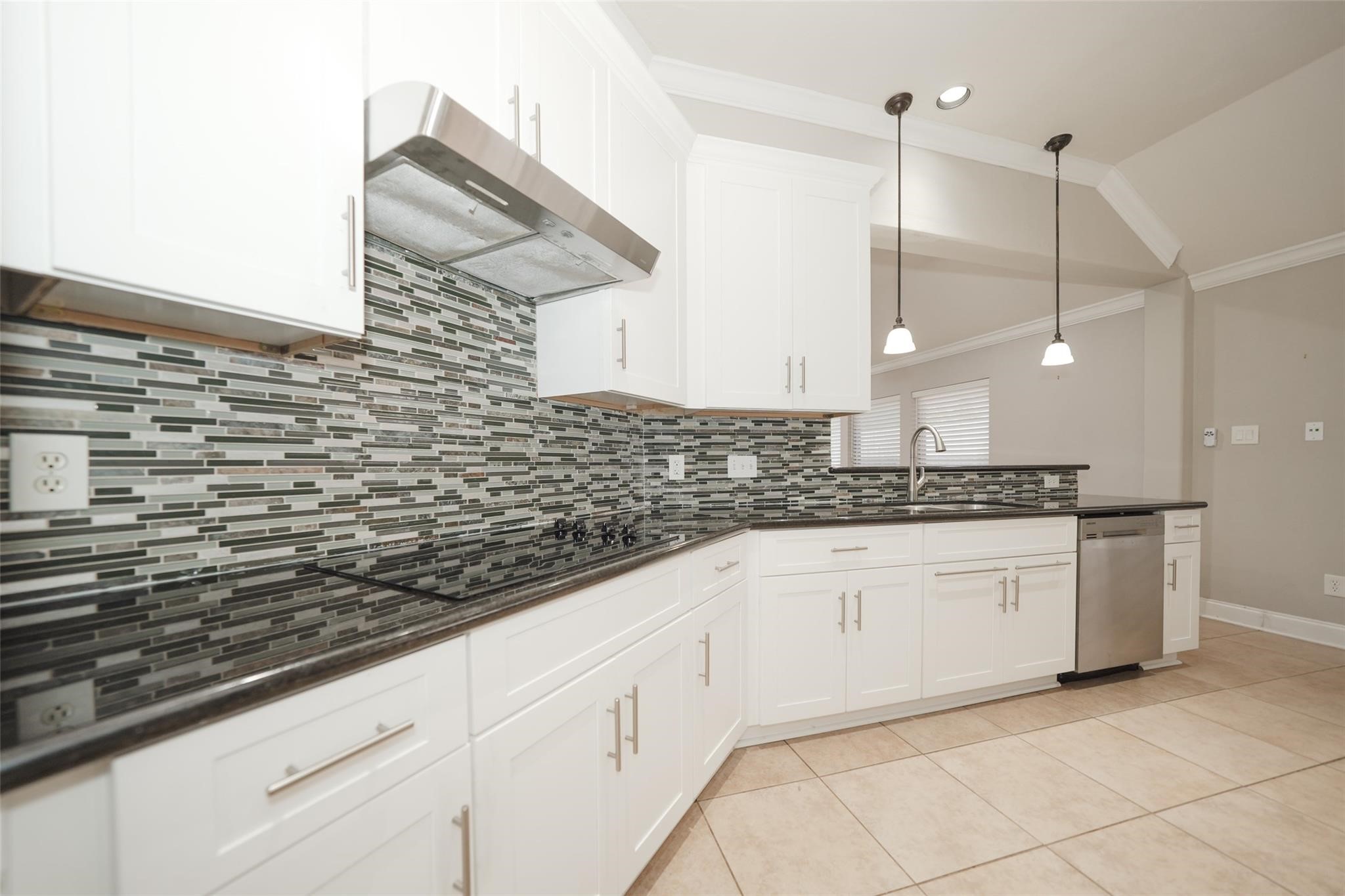 21307 Riverside Ridge Lane Katy, TX 77449 - Photo 12 of 44 Beautiful backsplash