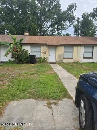 $1,000 | 2626 Gifford Avenue, Unit B, Orange Park, FL 32065