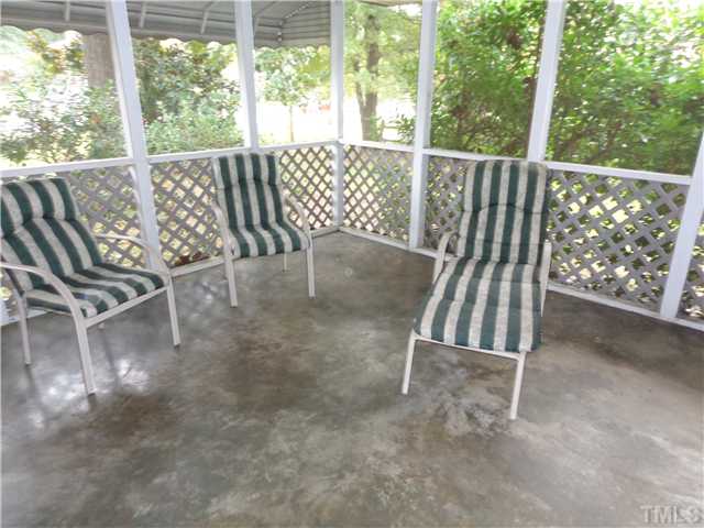 800 Daniels Street Raleigh, NC 27605 - Photo 17 of 23 Screen Porch.