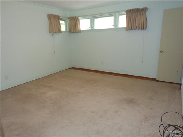 800 Daniels Street Raleigh, NC 27605 - Photo 10 of 23 Large master bedroom.