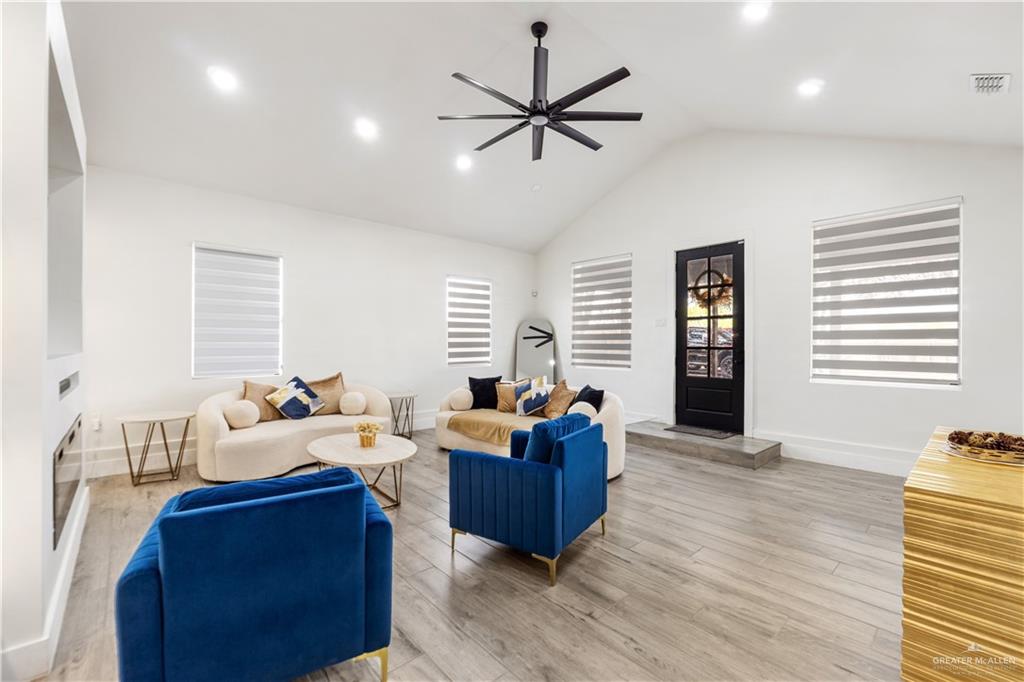 21982 Sunflower Road Edinburg, TX 78542 - Photo 4 of 32