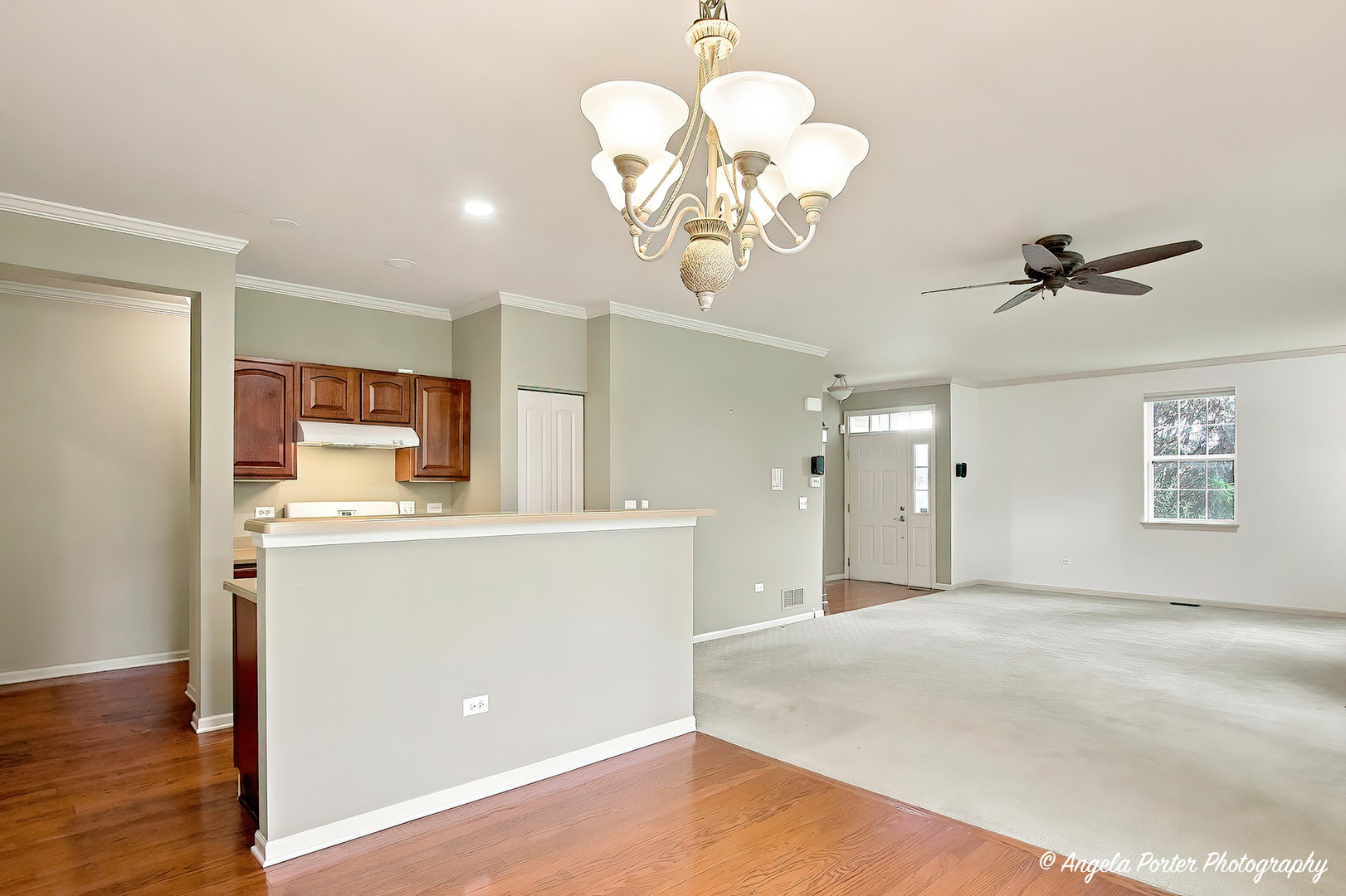 1028 Draper Road McHenry, IL 60050 - Photo 11 of 29 Gallery Image 11