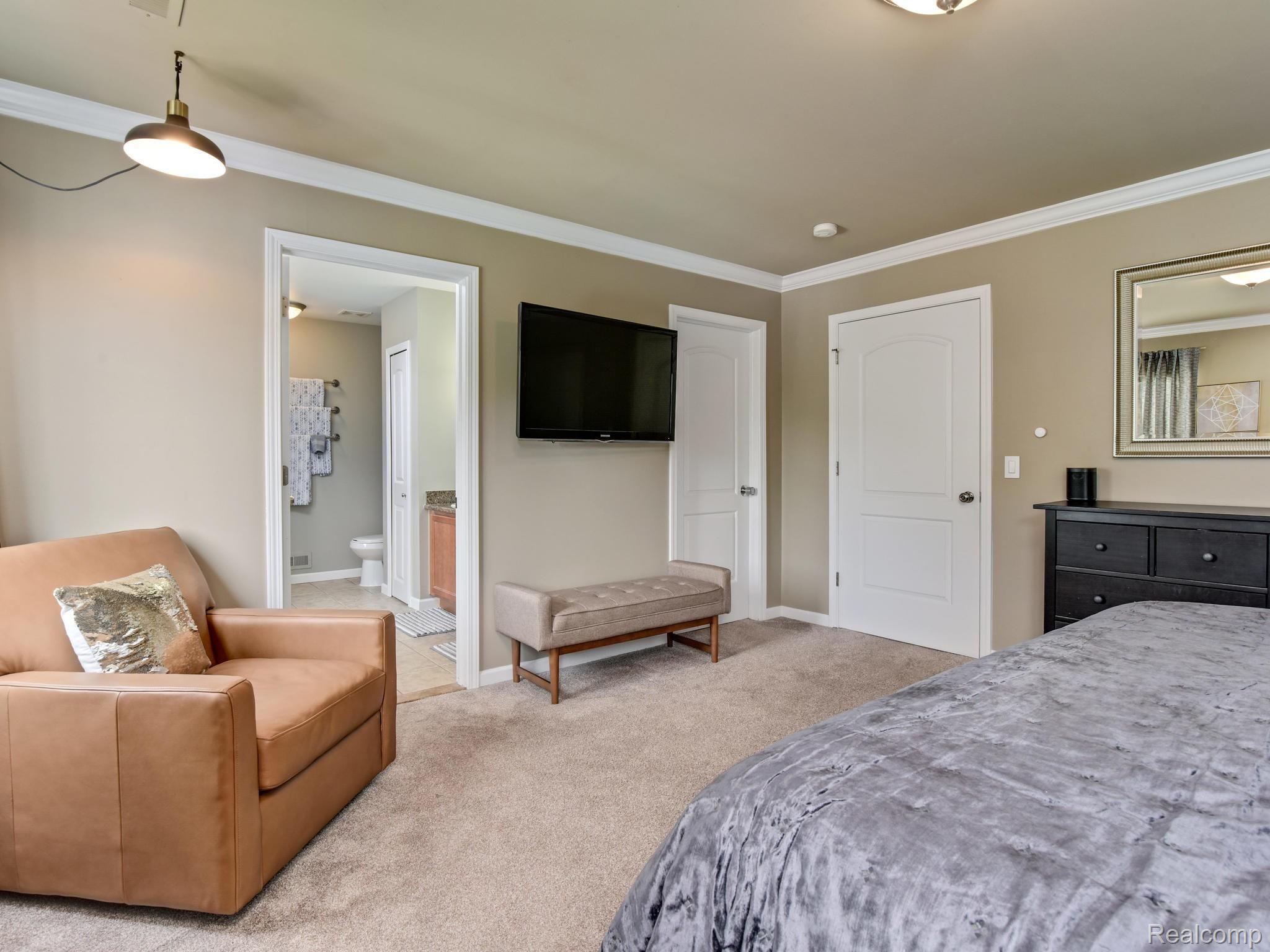 327 Roth Boulevard Clawson, MI 48017 - Photo 18 of 25 327 Roth Blvd Clawson MI 48017-028-030-327 Roth Blvd Clawson MI00028-MLS_Size.jpg