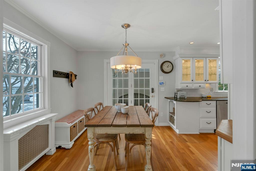 724 West Saddle River Road Ho-Ho-Kus, NJ 07423 - Photo 4 of 26