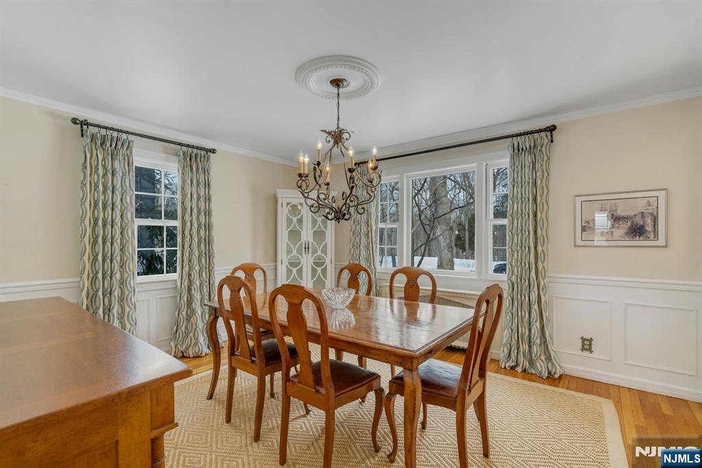 724 West Saddle River Road Ho-Ho-Kus, NJ 07423 - Photo 9 of 26