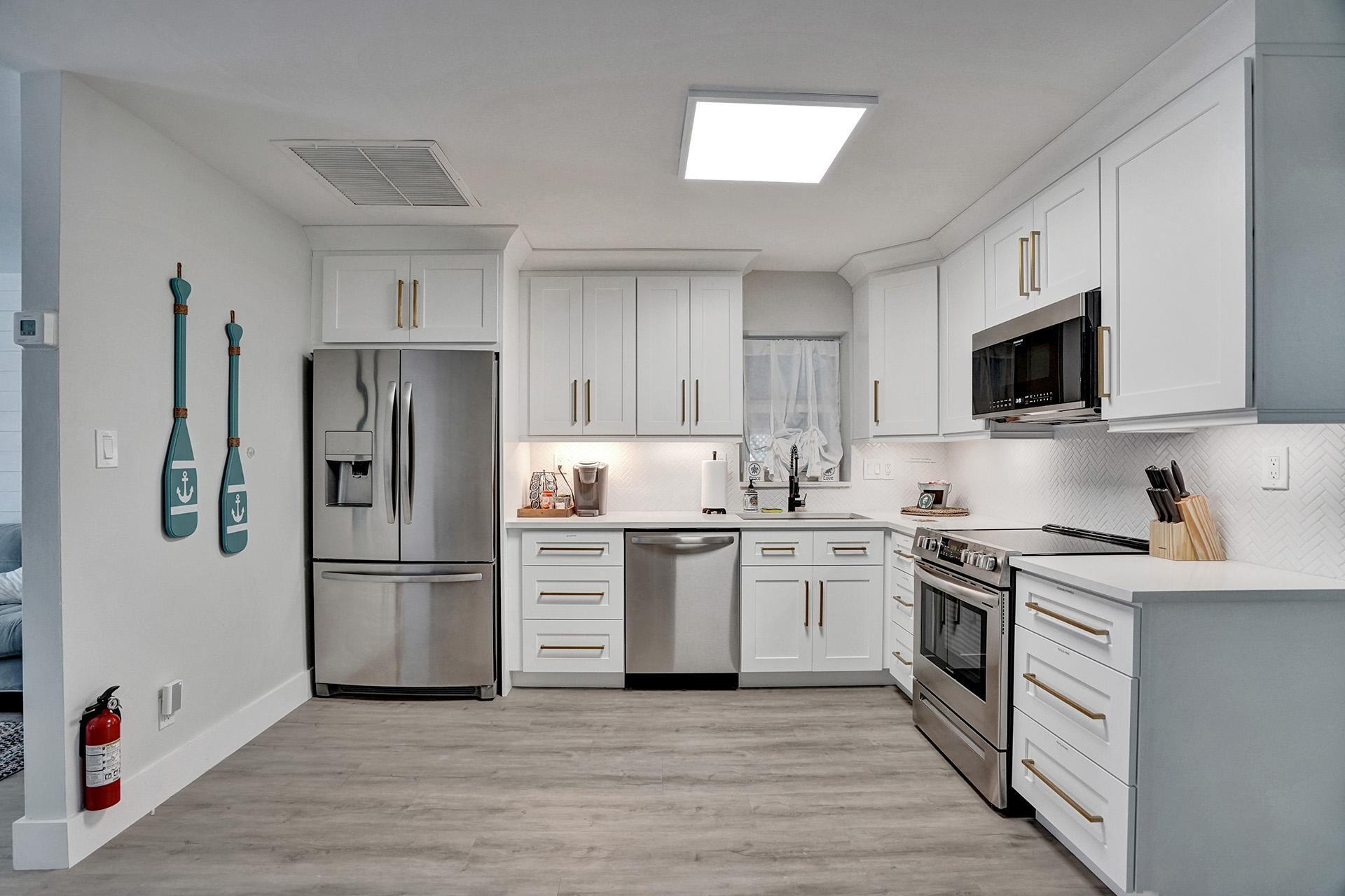 1969 Northeast 5th Street, Unit 12 Deerfield Beach, FL 33441 - Photo 3 of 92 DSC06649