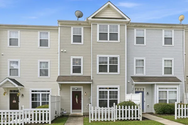 $230,000 | 8620 Neuse Club Lane, Unit 107, Raleigh, NC 27616