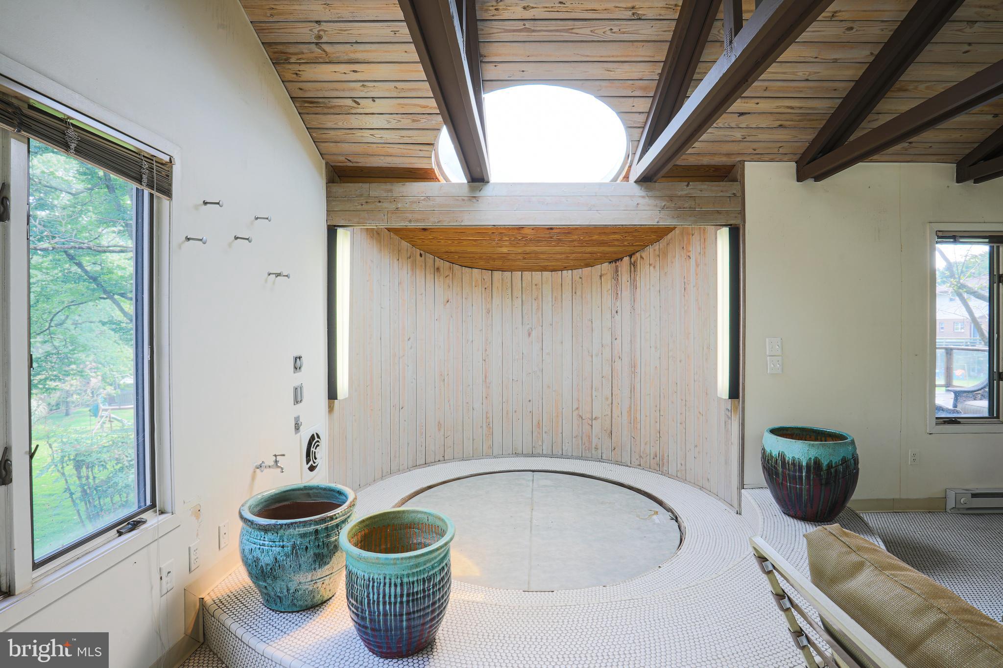 2117 Burdock Road Baltimore, MD 21209 - Photo 13 of 66 Round hot tub space