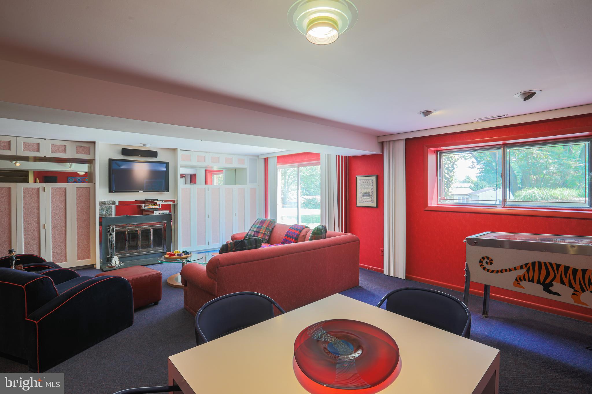 2117 Burdock Road Baltimore, MD 21209 - Photo 41 of 66 Room for lots of guests