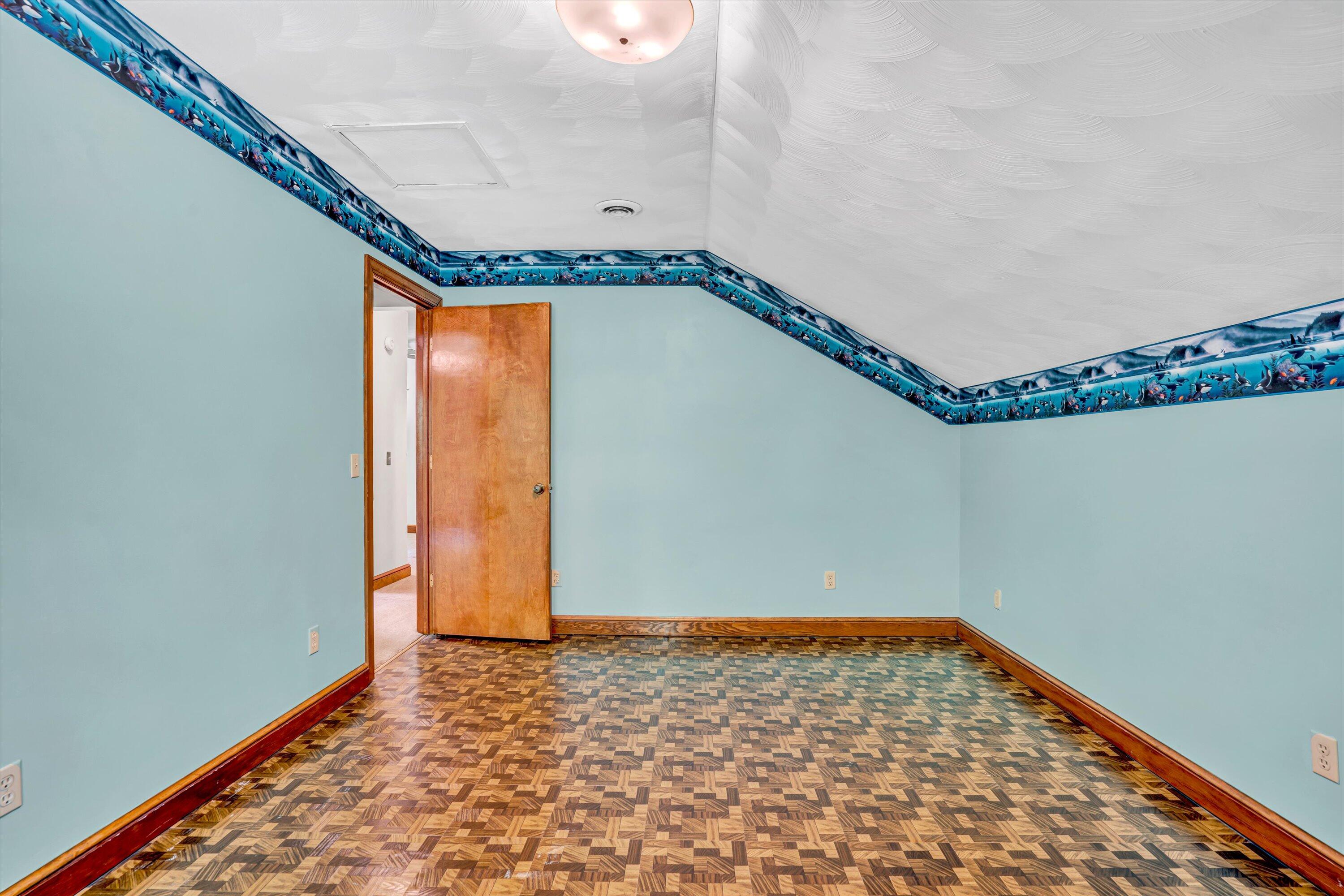 551 Heather Ridge Drive Rocky Mount, VA 24151 - Photo 31 of 41 a view of an empty room