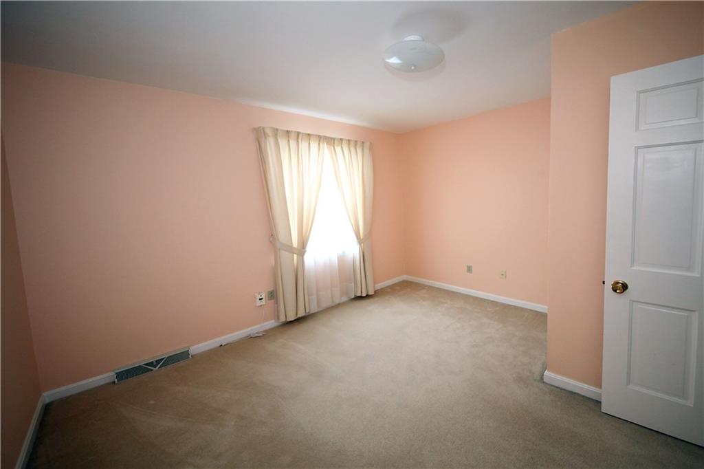 3243 Ridgeway Road Greensburg, PA 15601 - Photo 19 of 25 Gallery Image 19