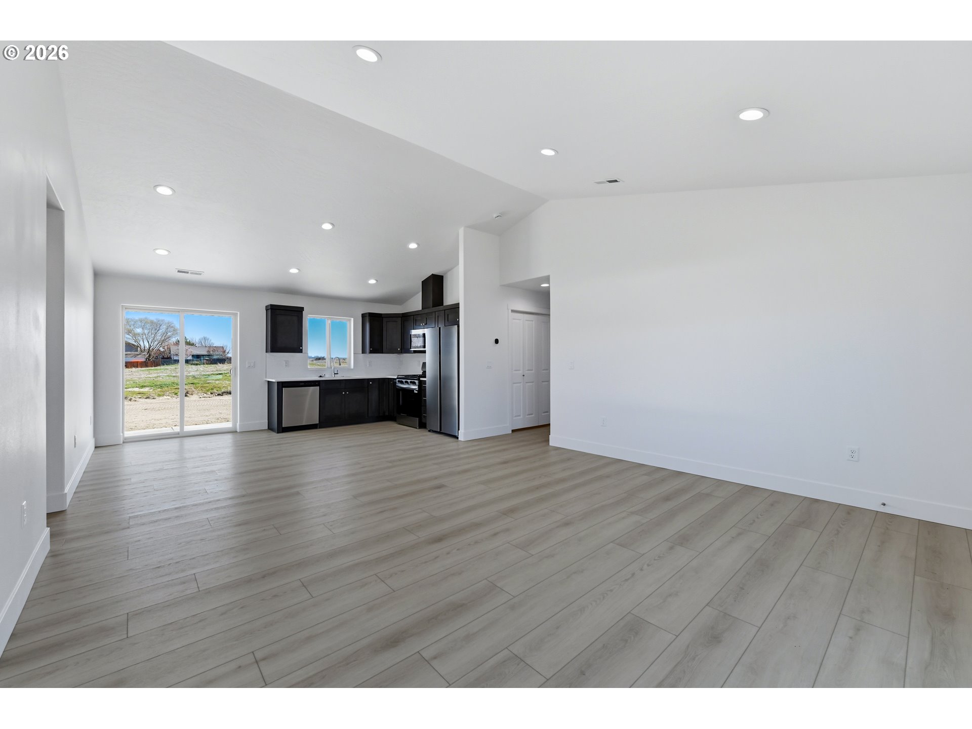 149 Southwest Eagle Drive Boardman, OR 97818 - Photo 11 of 28