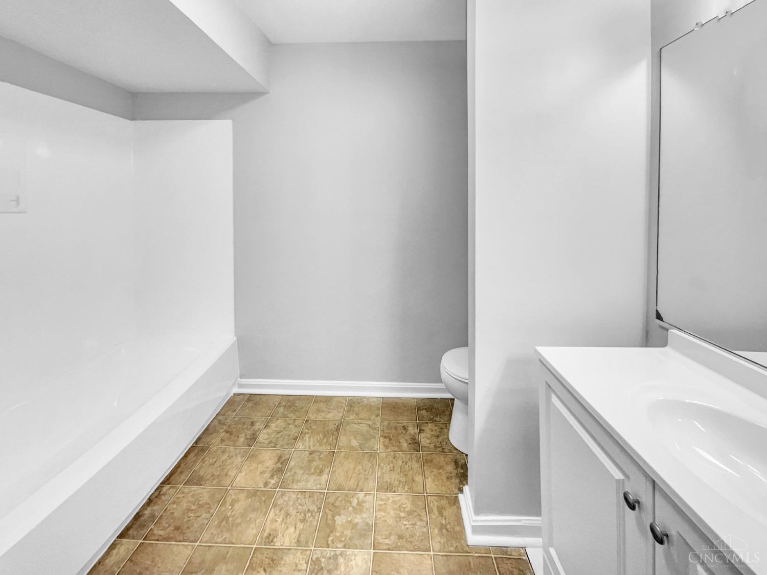 10555 Montgomery Road, Unit 54 Cincinnati, OH 45242 - Photo 17 of 19