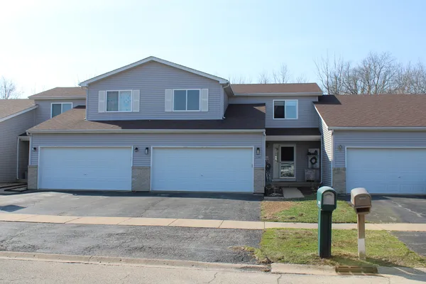 $245,000 | 215 Morrow Street, Unit C, Somonauk, IL 60552