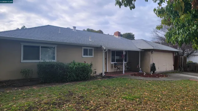 $800,000 | 130 Cleopatra Drive, Pleasant Hill, CA 94523