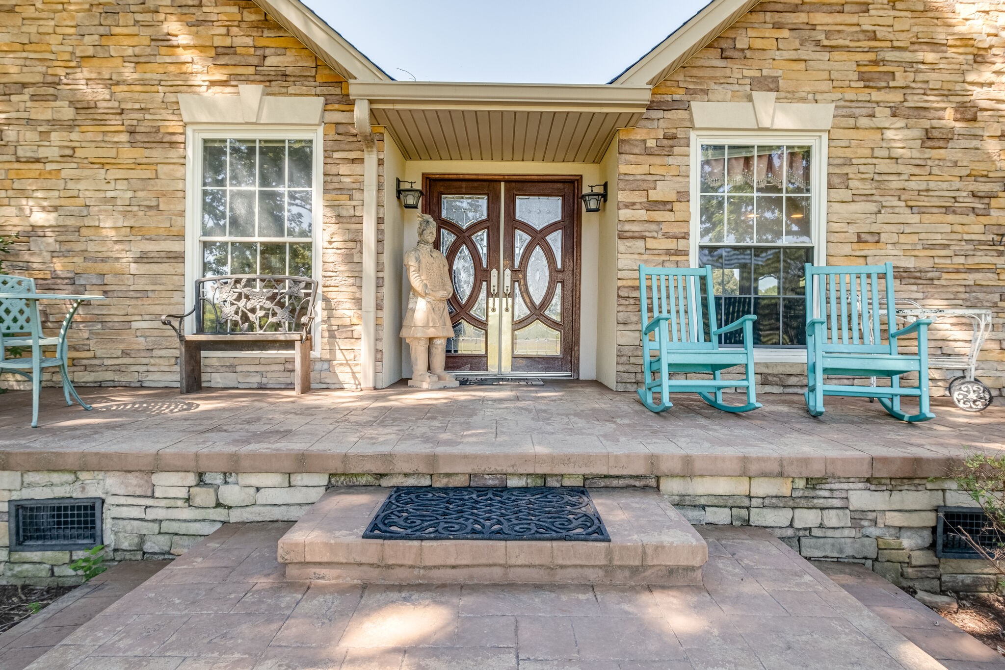 5025 Hickory Ridge Road Lebanon, TN 37087 - Photo 4 of 52 a front view of a house