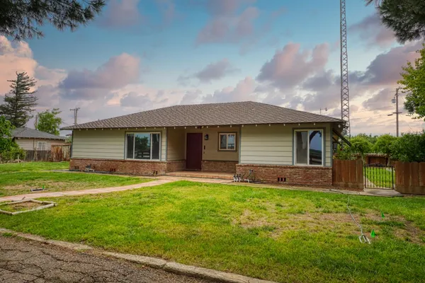 $649,990 | 1248 East Las Palmas Avenue, Patterson, CA 95363