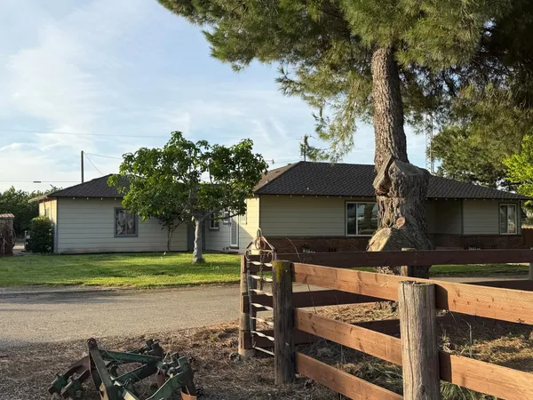 $649,990 | 1248 East Las Palmas Avenue, Patterson, CA 95363