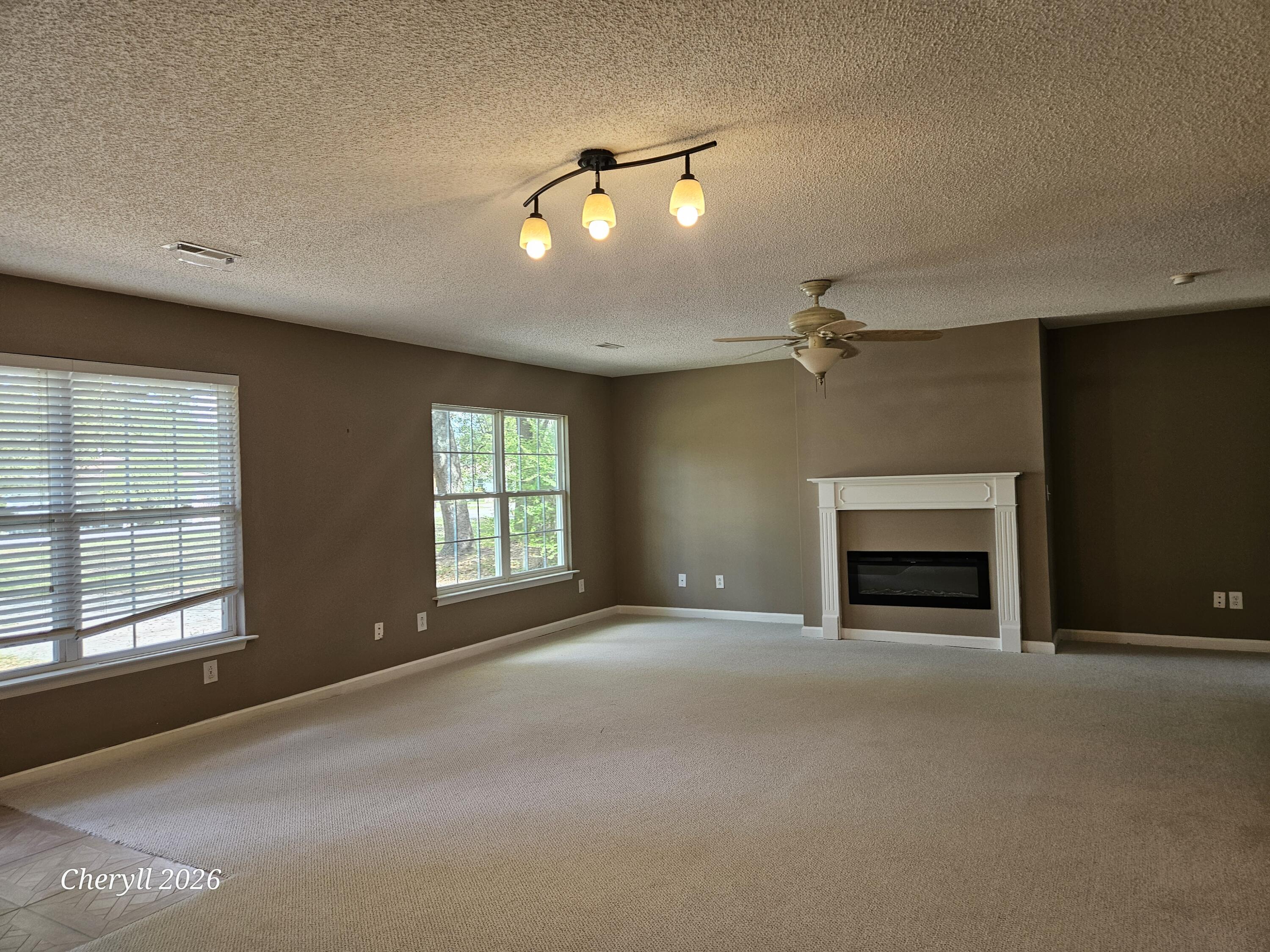 1103 Hawthorne Road Hanahan, SC 29410 - Photo 5 of 16 1000031480