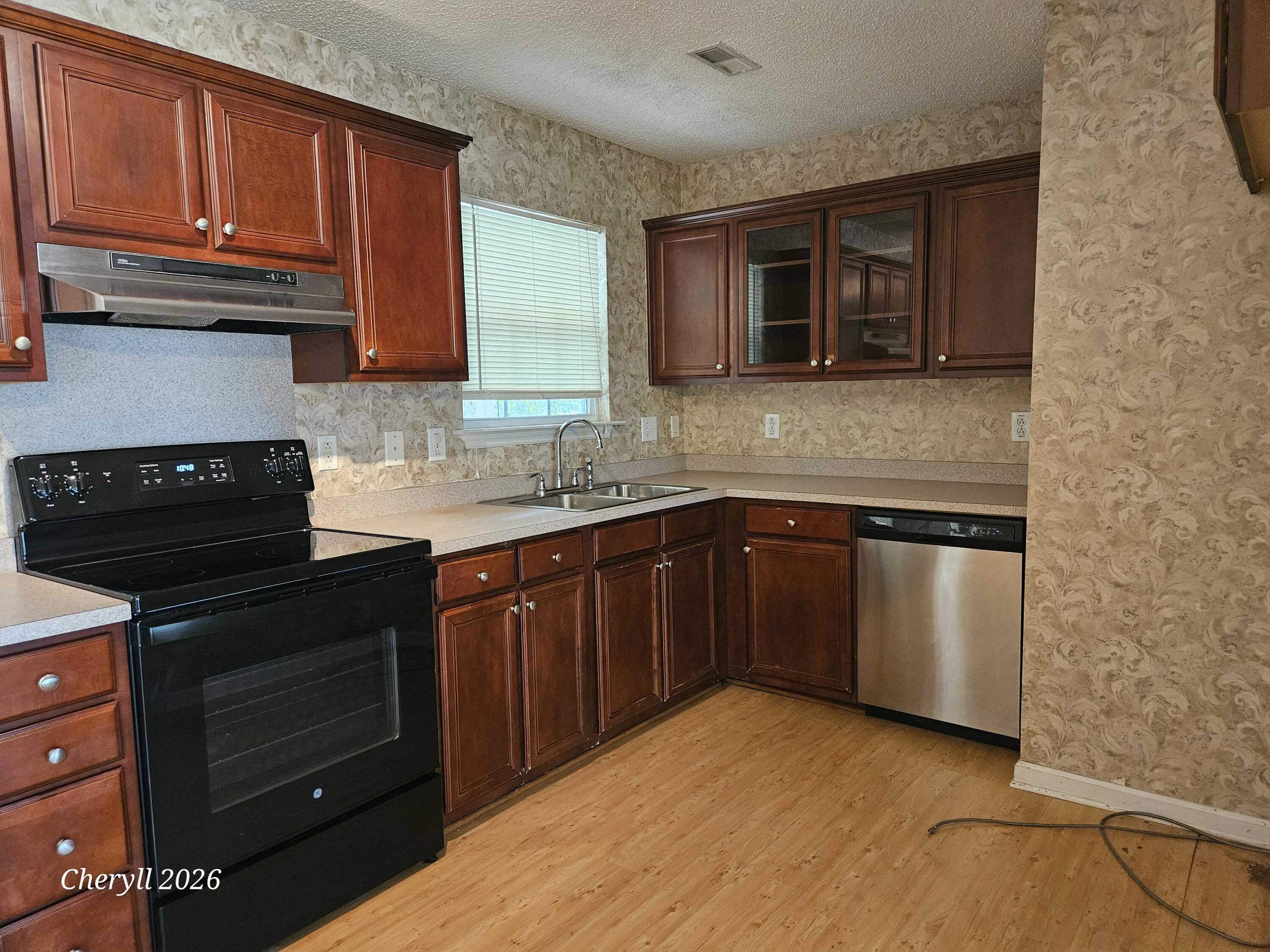 1103 Hawthorne Road Hanahan, SC 29410 - Photo 8 of 16 1000031483