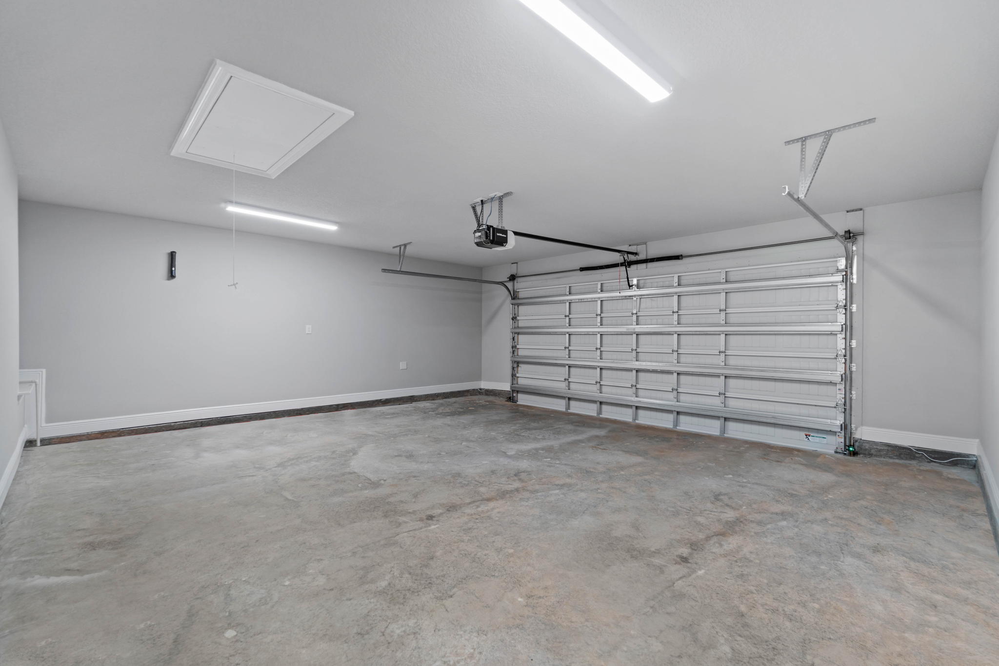 9158 Trident Road Milton, FL 32583 - Photo 37 of 41 a view of a garage