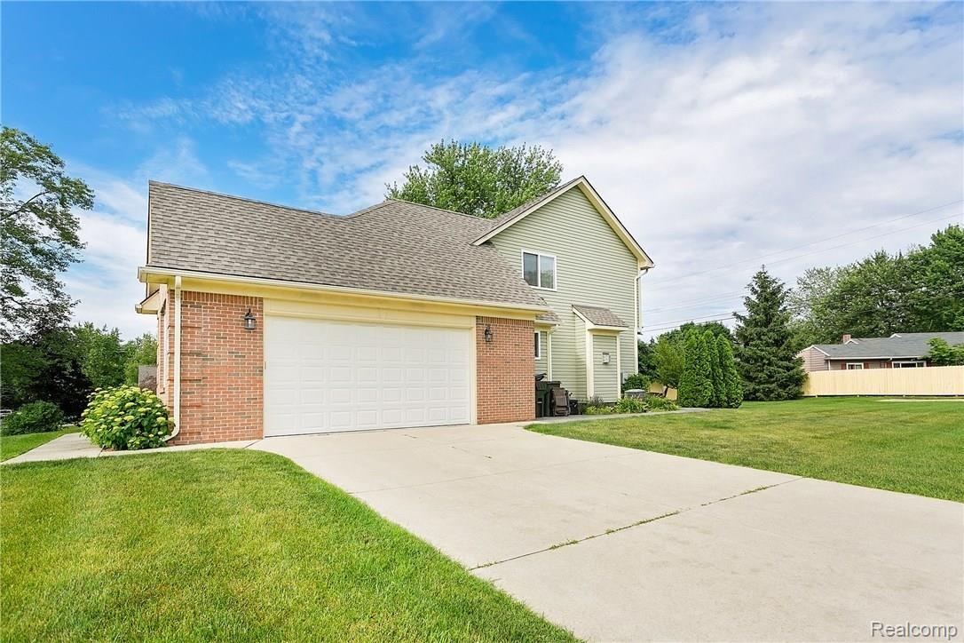 3787 Alida Avenue Rochester, MI 48309 - Photo 38 of 41 Alida-39.jpg