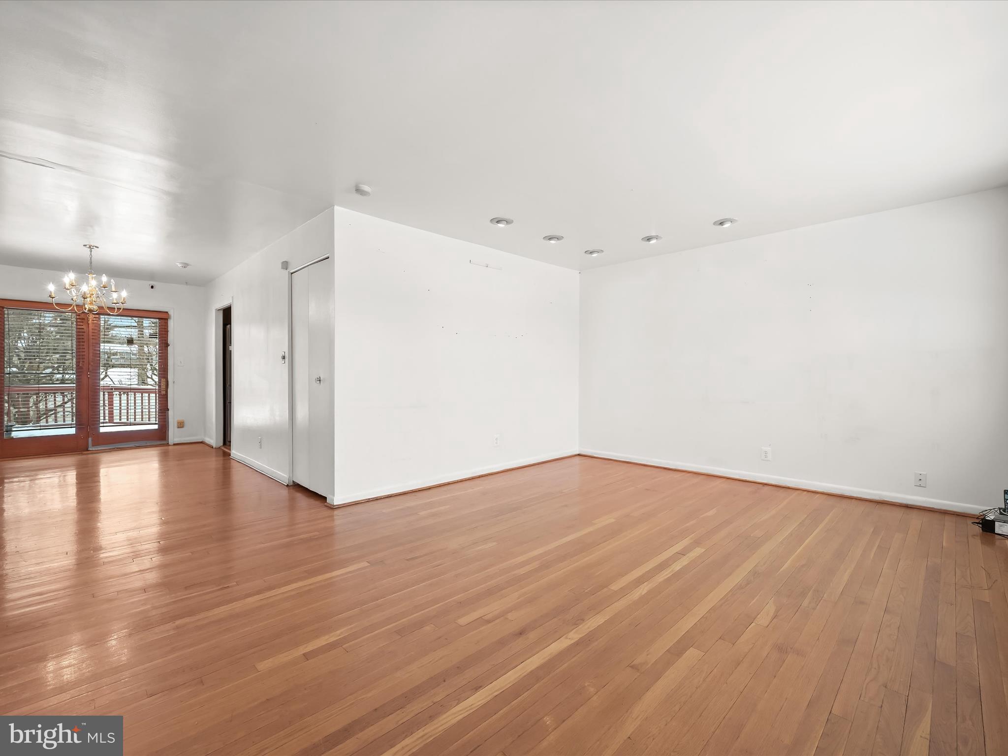 8537 Lucerne Road Randallstown, MD 21133 - Photo 11 of 49 Living & dining rooms