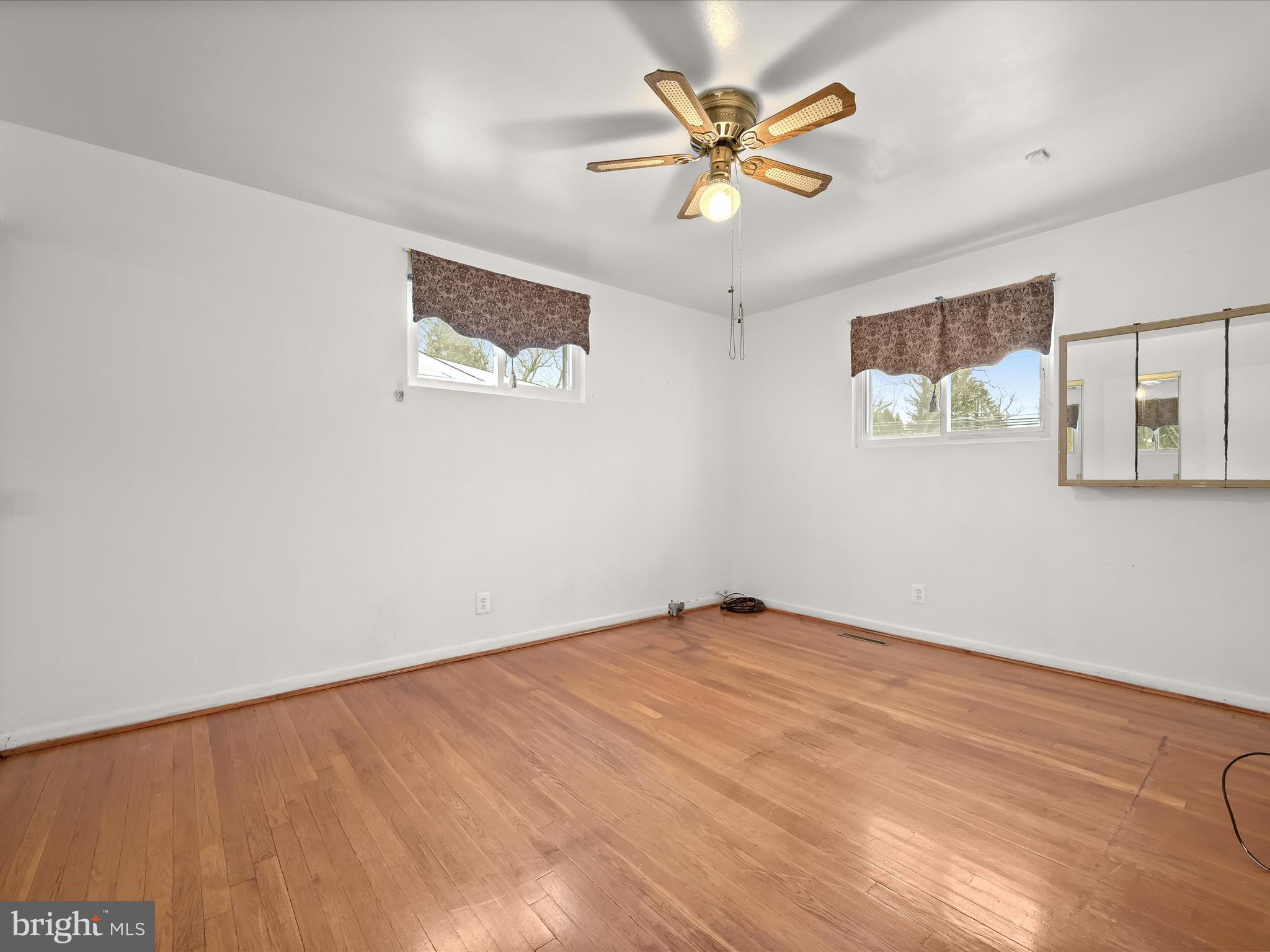 8537 Lucerne Road Randallstown, MD 21133 - Photo 19 of 49 Primary bedroom