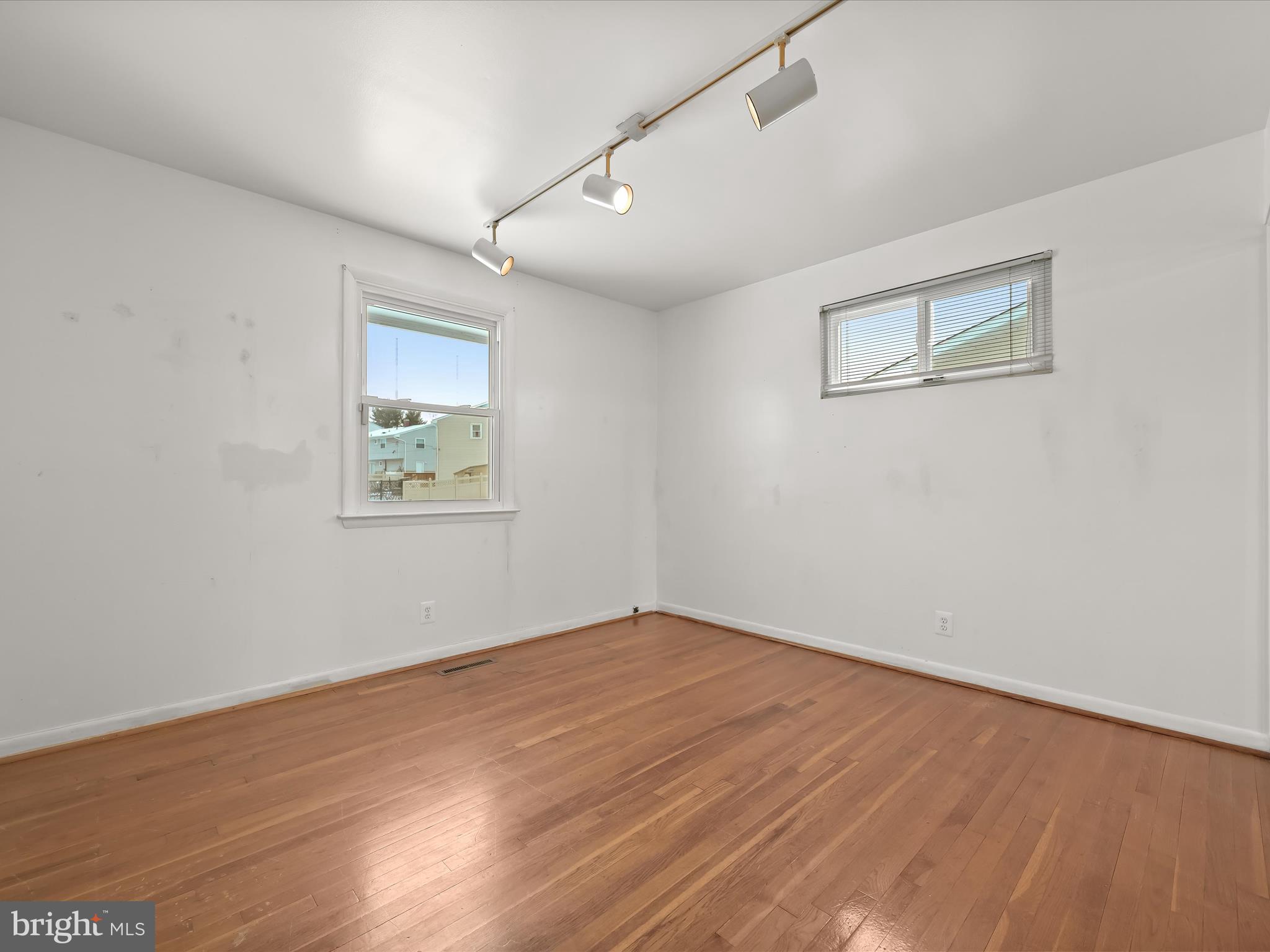 8537 Lucerne Road Randallstown, MD 21133 - Photo 23 of 49 Bedroom 2