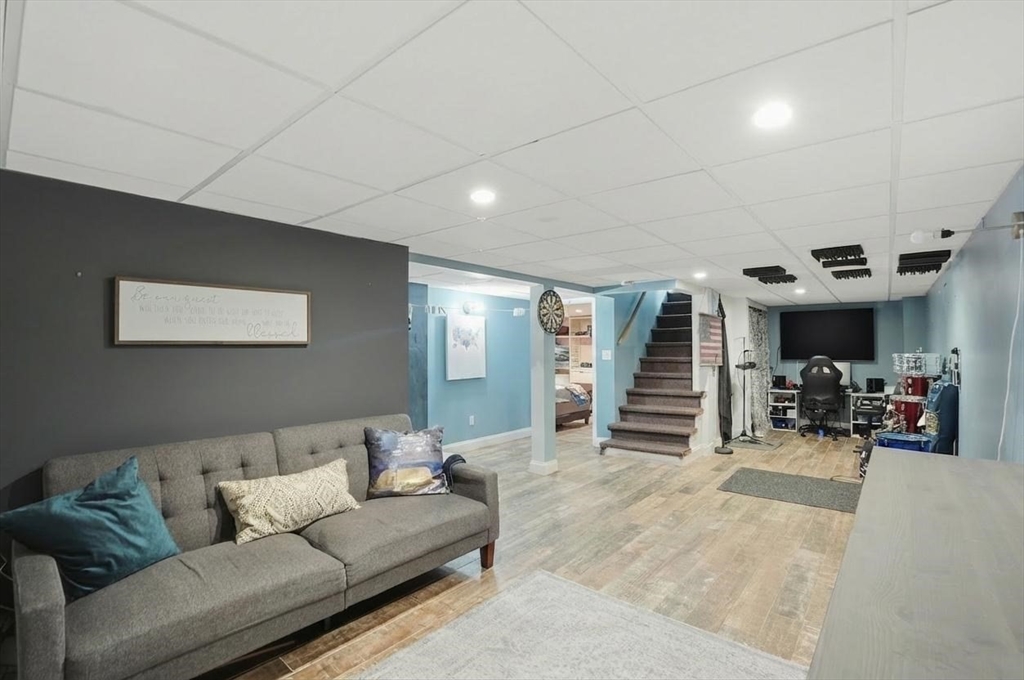 899 Ridge Street New Bedford, MA 02740 - Photo 18 of 30