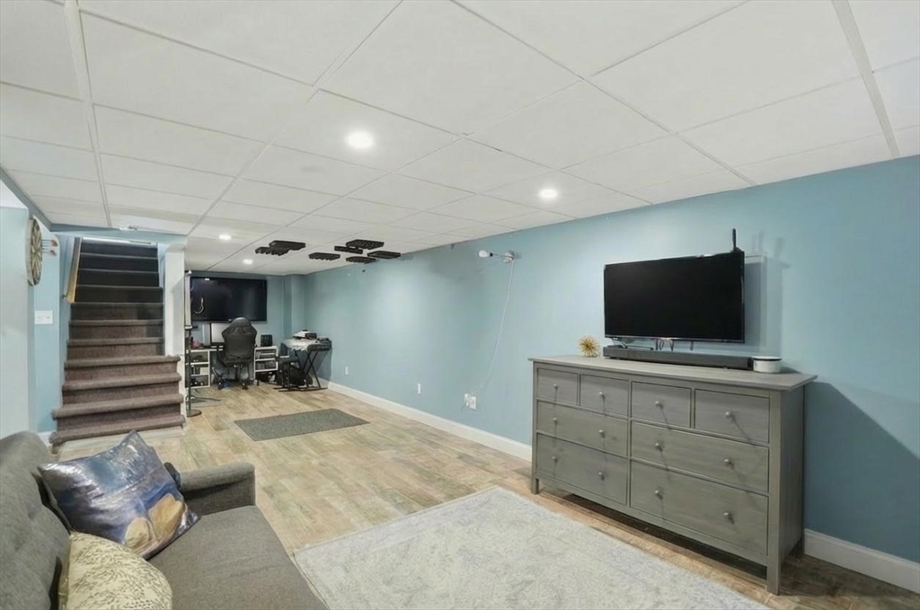 899 Ridge Street New Bedford, MA 02740 - Photo 19 of 30