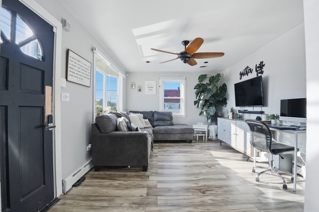 899 Ridge Street New Bedford, MA 02740 - Photo 4 of 30