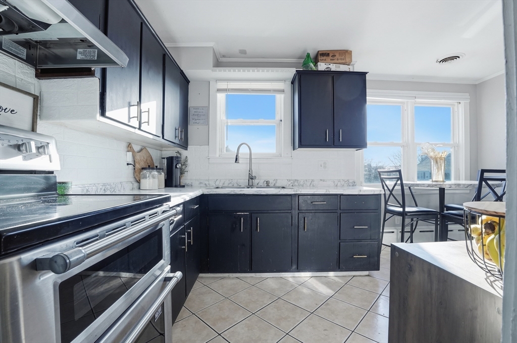 899 Ridge Street New Bedford, MA 02740 - Photo 10 of 30