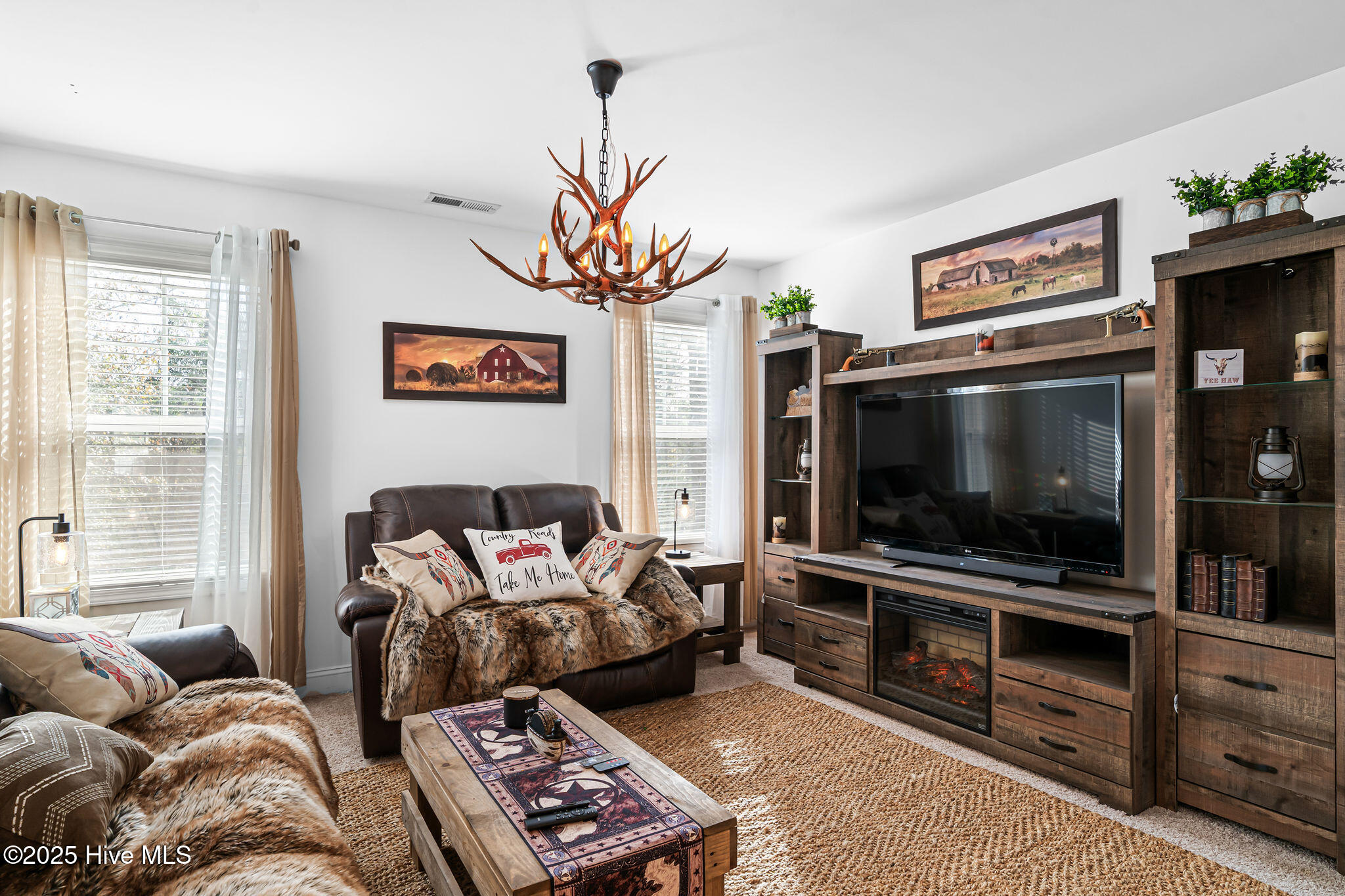 47 Thomas Lane Hampstead, NC 28443 - Photo 13 of 30 Upstairs Living Room