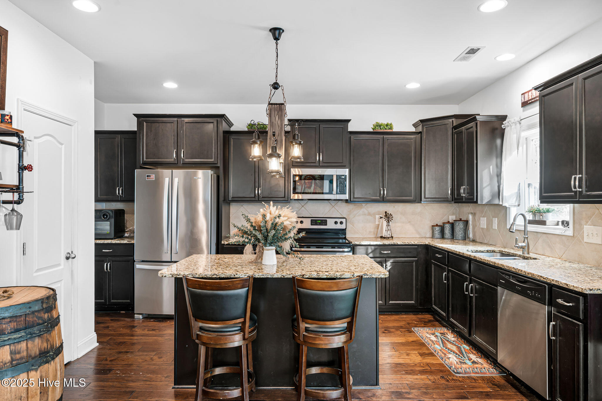 47 Thomas Lane Hampstead, NC 28443 - Photo 5 of 30 Open Concept Kitchen