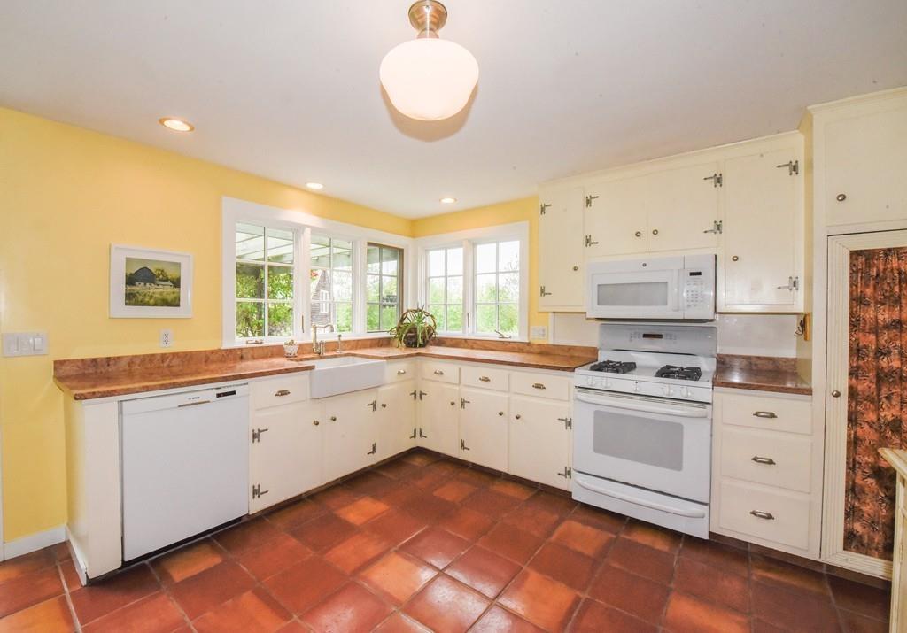 73 Chestnut Hill Road Groton, MA 01450 - Photo 6 of 27
