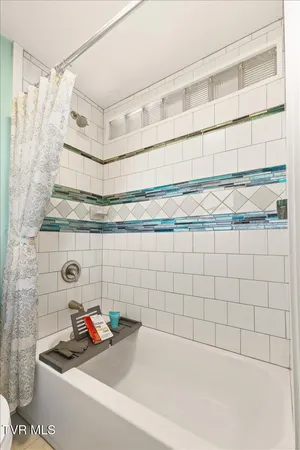 $319,000 | 1122 Highway 107, Jonesborough, TN 37659