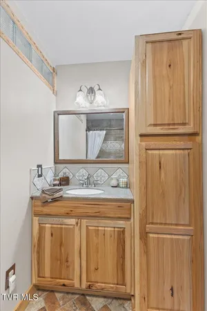 $319,000 | 1122 Highway 107, Jonesborough, TN 37659