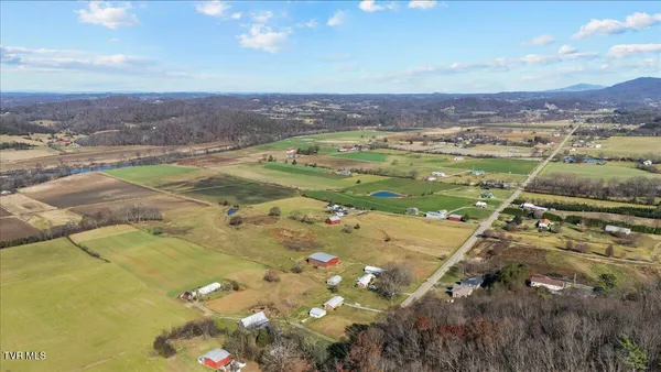 $319,000 | 1122 Highway 107, Jonesborough, TN 37659