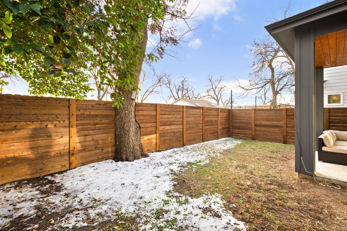 5109 Glissman Road, Unit 1 Austin, TX 78702 - Photo 37 of 39 View of fenced backyard