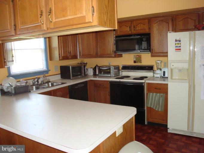 8000 Reed Court Frederick, MD 21701 - Photo 19 of 27 Kitchen