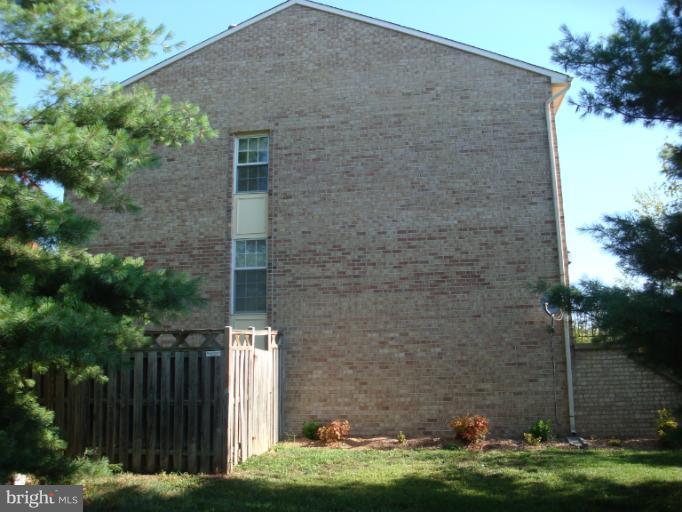 8000 Reed Court Frederick, MD 21701 - Photo 8 of 27 Exterior (General)