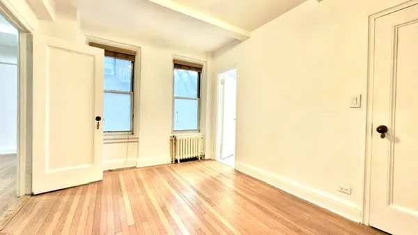 $3,395 | 325 West 45th Street, Unit 309 | Hell's Kitchen