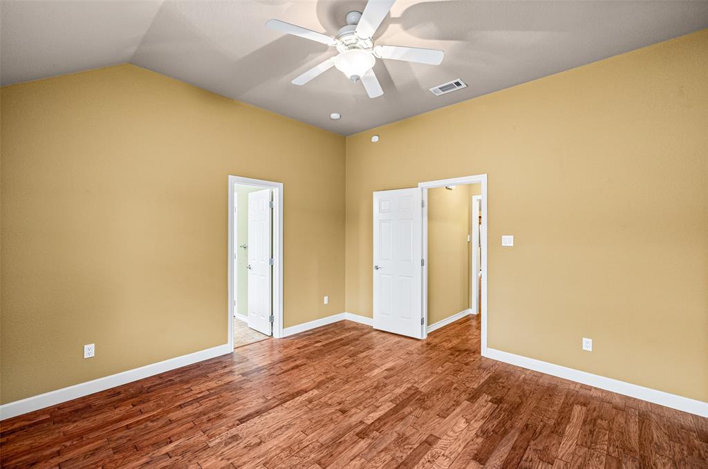 9417 Ravenswood Road Granbury, TX 76049 - Photo 16 of 39