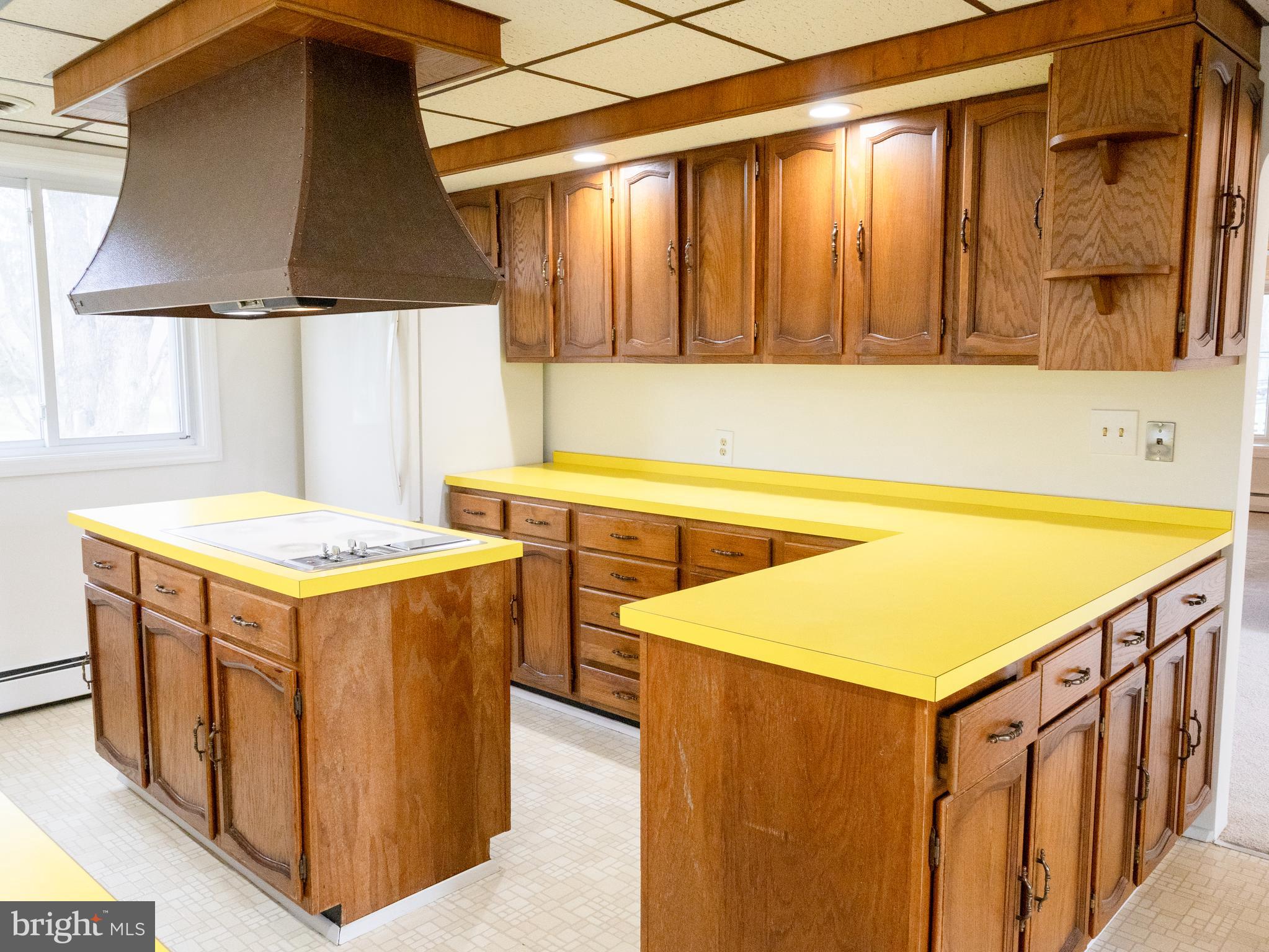 9301 Dogwood Road Baltimore, MD 21244 - Photo 12 of 59