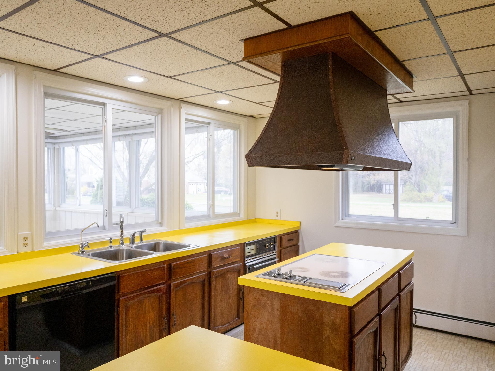 9301 Dogwood Road Baltimore, MD 21244 - Photo 13 of 59