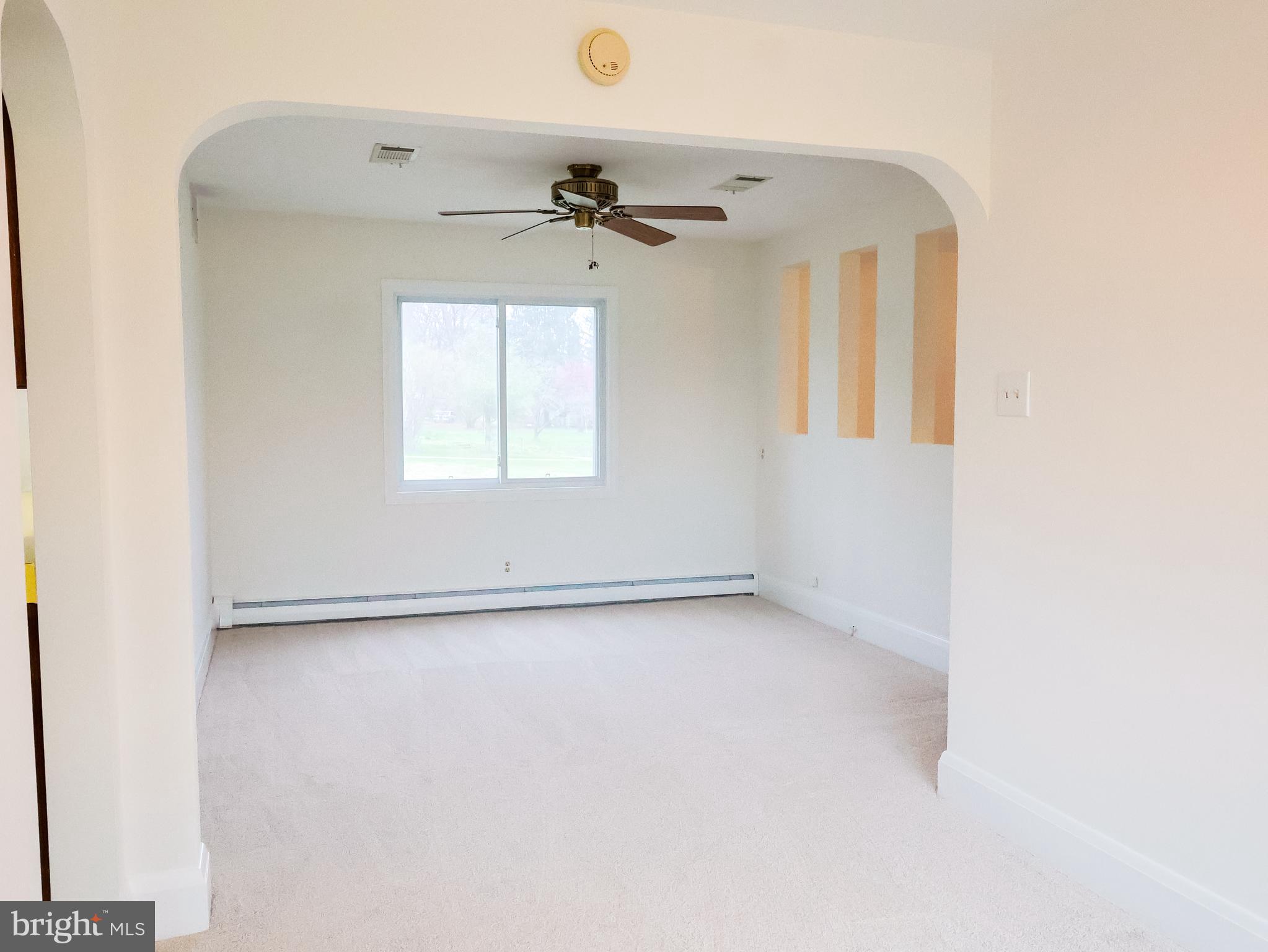 9301 Dogwood Road Baltimore, MD 21244 - Photo 7 of 59