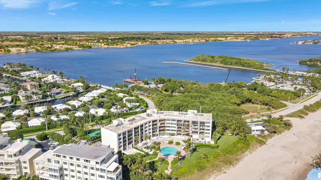 $1,395,000 | 6885 North Ocean Boulevard, Unit 3040, Ocean Ridge, FL 33435