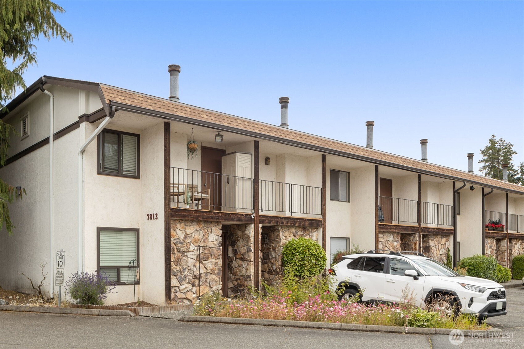 7812 196th Street Southwest, Unit B2 Edmonds, WA 98026 - Photo 1 of 24 Gallery Image 1