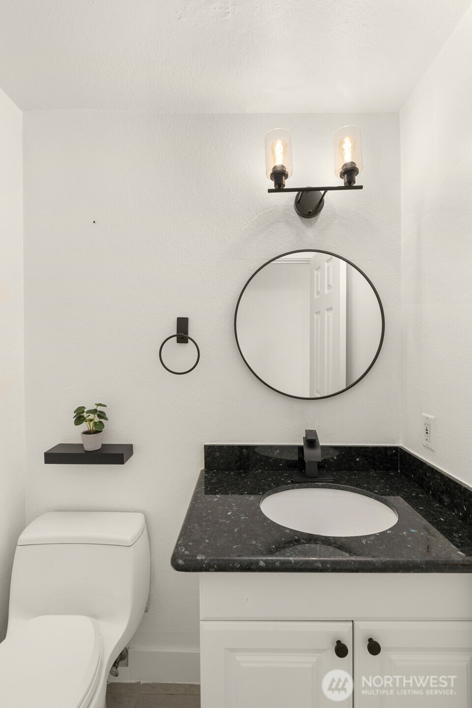 7812 196th Street Southwest, Unit B2 Edmonds, WA 98026 - Photo 15 of 24 Gallery Image 15